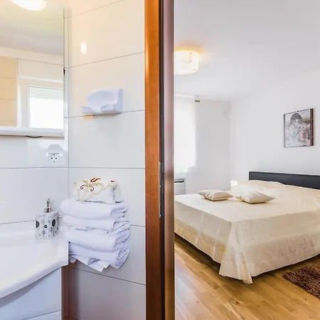 Delle Rondini In Istria With Whirlpool And Sauna For 8 Persons Villa Hreljici