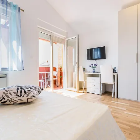 Villa Delle Rondini In Istria With Whirlpool And Sauna For 8 Persons