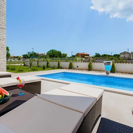 Delle Rondini In Istria With Whirlpool And Sauna For 8 Persons *
